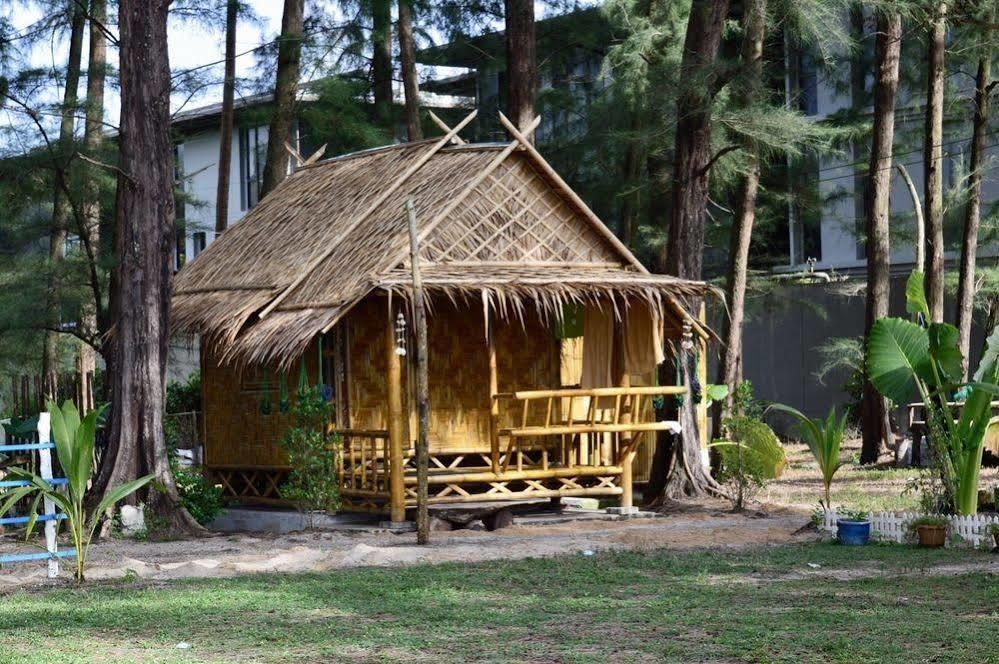 Micky Monkey Beach Hotel Phuket Maikhao Thailand Maikhau-part Kültér fotó